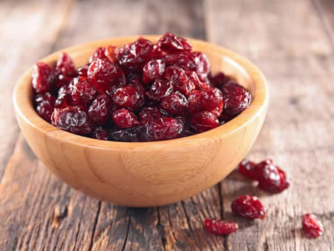 Health Benefits and Nutrition Facts of Dried Cranberries